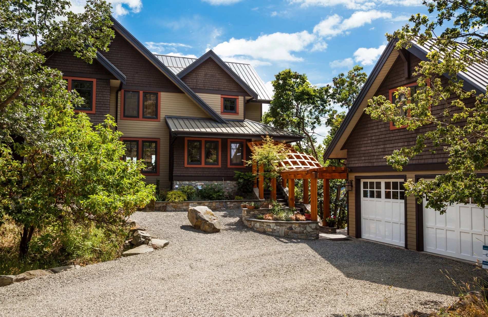 featured image for portfolio project "Maple Mountain Home"